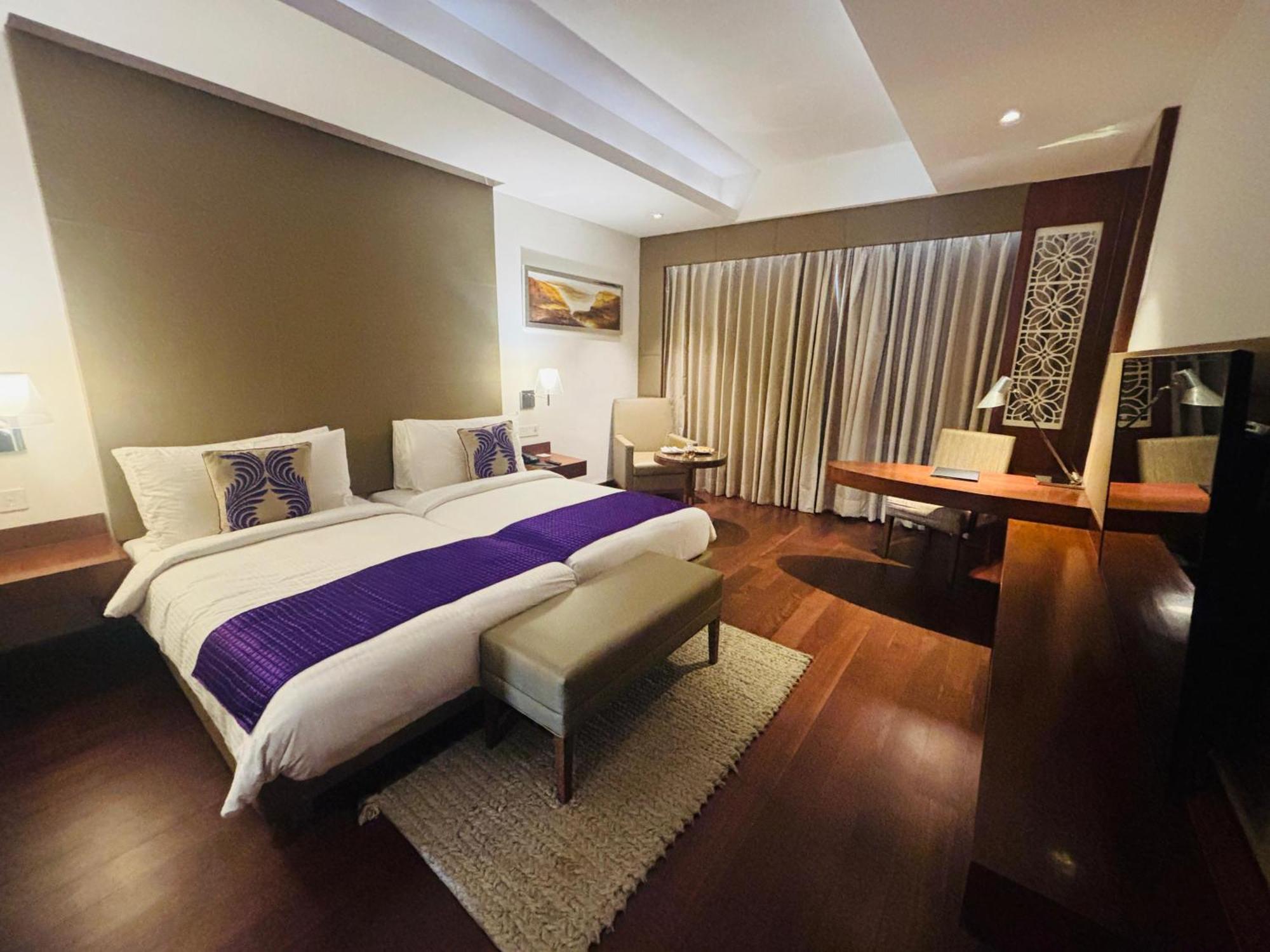 The Anya Hotel-Golf Course Road Gurgaon Bagian luar foto