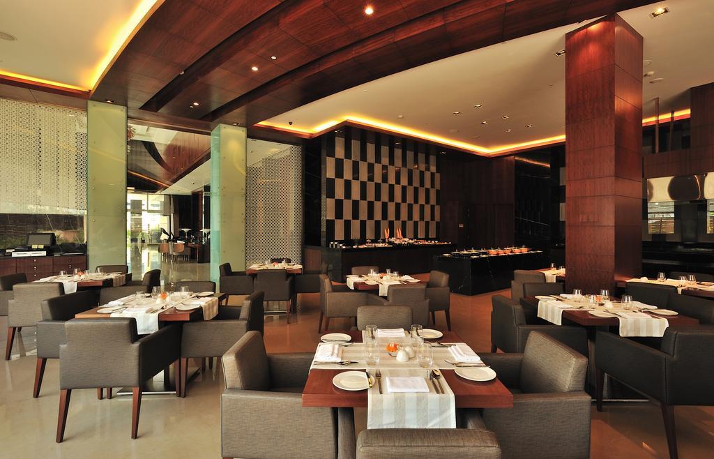 The Anya Hotel-Golf Course Road Gurgaon Bagian luar foto