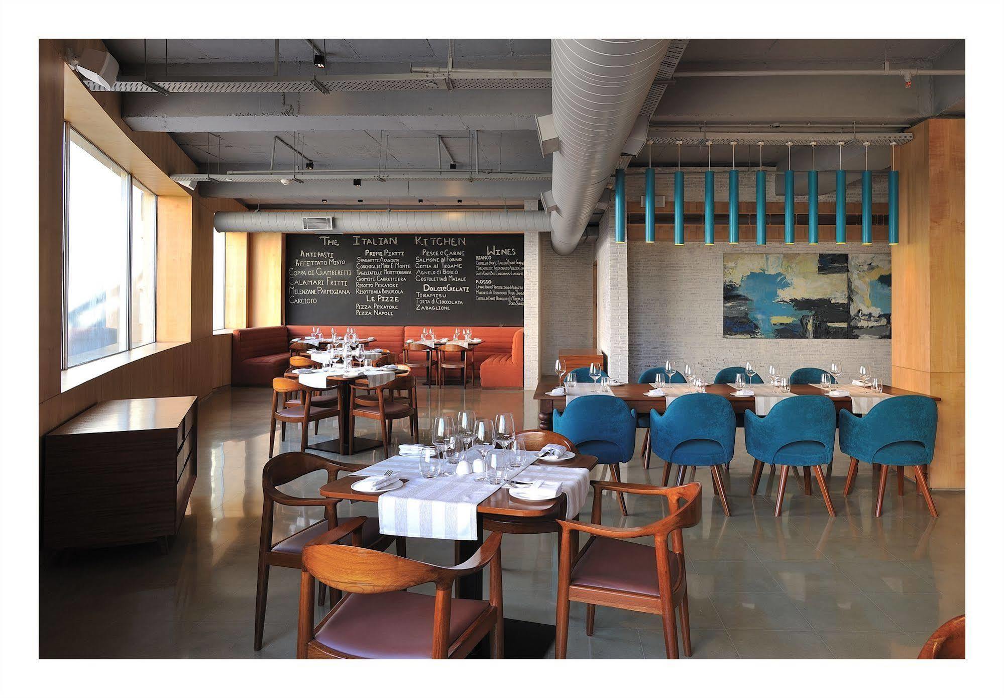 The Anya Hotel-Golf Course Road Gurgaon Bagian luar foto
