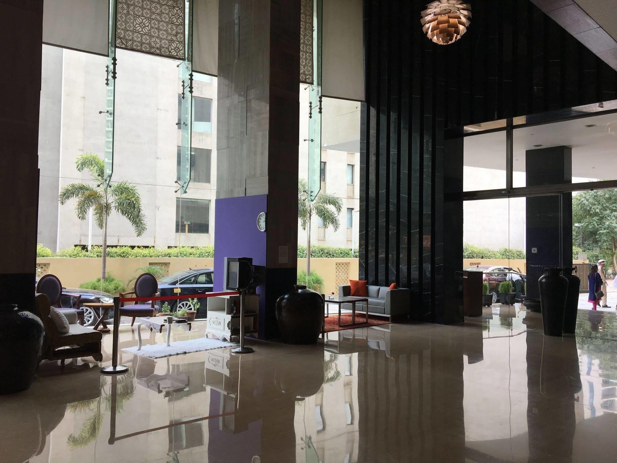 The Anya Hotel-Golf Course Road Gurgaon Bagian luar foto