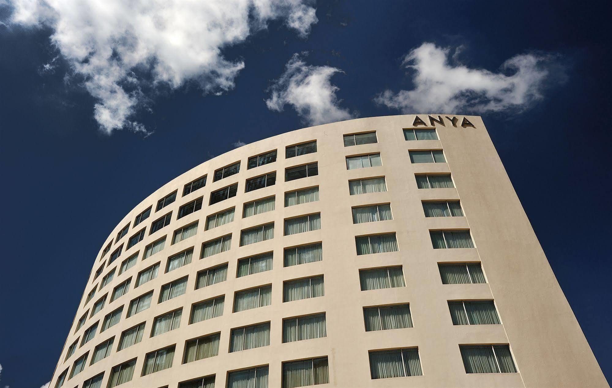 The Anya Hotel-Golf Course Road Gurgaon Bagian luar foto